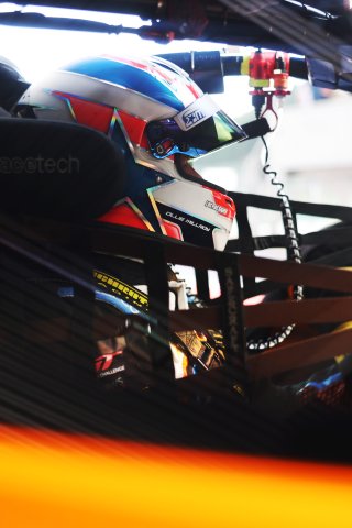 #5 - Optimum Motorsport - Ollie MILLROY - McLaren 720S GT3 EVO
