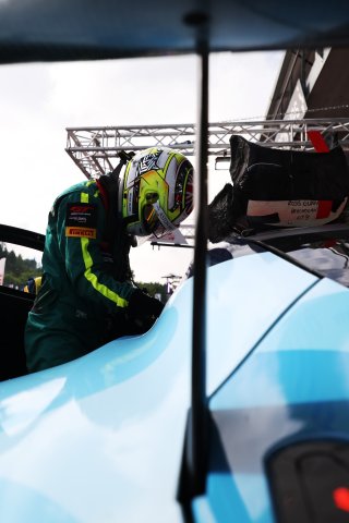 #100 - Beecdean AMR - Ross GUNN - Aston Martin Vantage AMR GT3 EVO