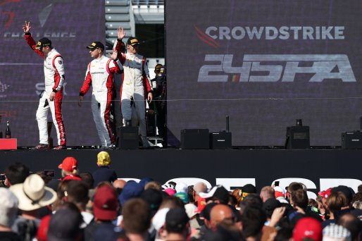 #4 - Crowdstrike by SPS - George KURTZ - Ian JAMES - Colin BRAUN - Nicky CATSBURG - Mercedes-AMG GT3 EVO | SRO / JEP