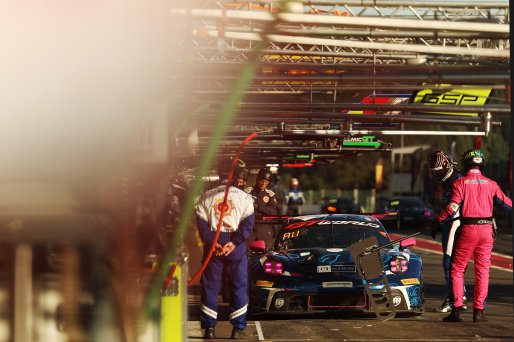 #97 - Rutronik Racing - Morris SCHURING - Antares AU - Loek HARTOG - Martin RUMP - Porsche 911 GT3 R (992) | SRO / JEP