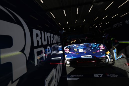 #97 - Rutronik Racing - Morris SCHURING - Antares AU - Loek HARTOG - Martin RUMP - Porsche 911 GT3 R (992) | SRO / JEP