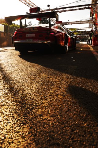 #992 - Paradine Competition - James KELLET - Charles CLARK - Maxime OOSTEN - Pedro EBRAHIM - BMW M4 GT3 EVO