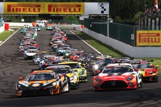 Start of the CrowdStrike 24 Hours of Spa
