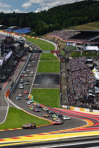 Start of the Crowdstrike 24 Hours of Spa 