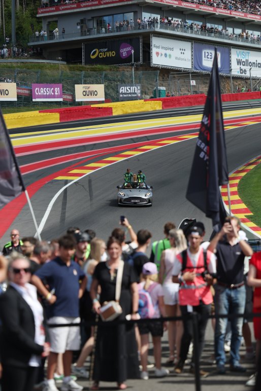 #7 - Comtoyou Racing - Marco SORENSEN - Nicki THIIM - Mattia DRUDI - Aston Martin Vantage AMR GT3 EVO delivering the trophy at the start of the race  | SRO / JEP