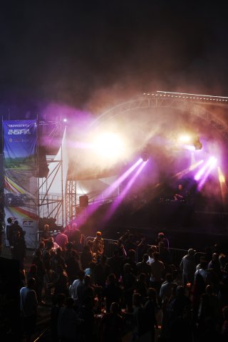 DJ Dan Concert in the Fanzone
