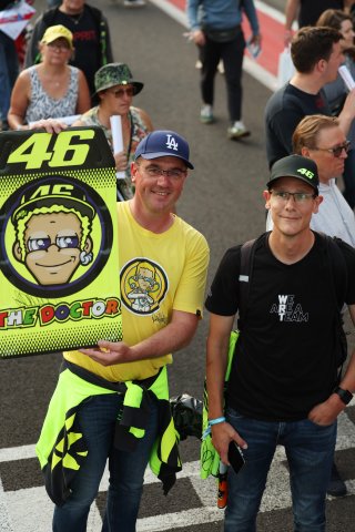#46 - Team WRT - Valentino ROSSI - BMW M4 GT3 EVO Fans at the Autograph Session