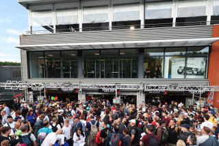 Team WRT Fans at the Autograph Session
