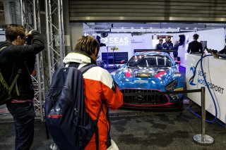 Fans at the Night Pitwalk