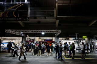 Fans at the Night Pitwalk