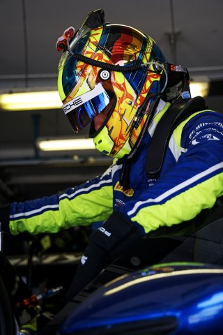 #96 - Rutronik Racing - Sven MULLER - Porsche 911 GT3 R (992)