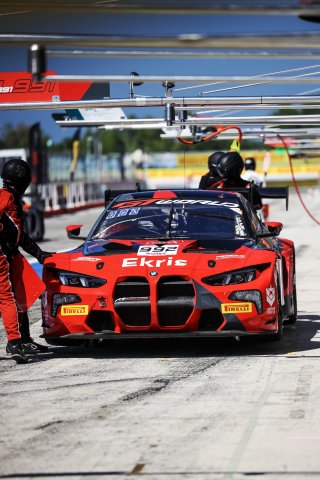 #992 - Paradine Competition - Maxime OOSTEN - Mex JANSEN - BMW M4 GT3 EVO