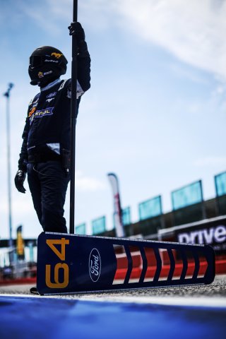 #64 - HRT Ford Performance - Jusuf OWEGA - Romain ANDRIOLO - Ford Mustang GT3