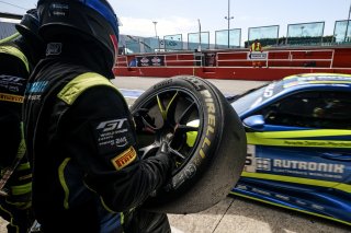 #96 - Rutronik Racing - Patric NIEDERHAUSER - Sven MULLER - Porsche 911 GT3 R (992)