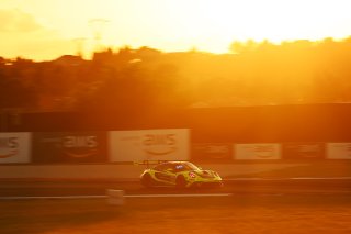 #97 - Rutronik Racing - Loek HARTOG - Eshan PIERIS - Porsche 911 GT3 R (992)