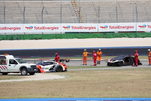#80 - Lionspeed GP - Ricardo FELLER - Gabriel RINDONE - Porsche 911 GT3 R  and #1 - GRT - Grasser Racing Team - Christian ENGELHART - Georgi DONCZEW - Lamborghini Huracan GT3 EVO2 car  | SRO / JEP
