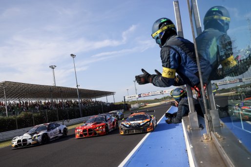 #777 - AlManar Racing by WRT - Jens Klingmann - Al Faisal AL ZUBAIR - BMW M4 GT3 EVO, #992 - Paradine Competition - Maxime OOSTEN - Mex JANSEN - BMW M4 GT3 EVO #58 - Garage 59 - Adam SMALLEY - Louis PRETTE - McLaren 720S GT3 EVO   | SRO / JEP