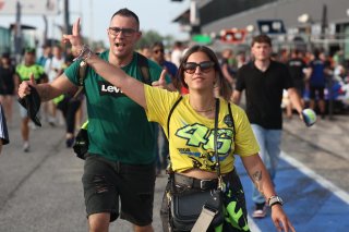 Fans on the Pitwalk / Autograph Session
