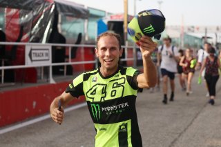 Fans on the Pitwalk / Autograph Session