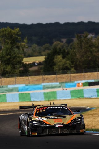 #112 - CSA Racing - Arthur ROUGIER - Isaac TUTUMLU LOPEZ - McLaren 720S GT3 EVO 