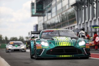 #21 - Comtoyou Racing - Jamie DAY - Kobe PAUWELS - Aston Martin Vantage AMR GT3 EVO