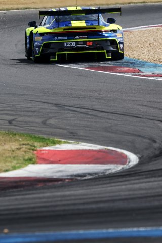 #96 - Rutronik Racing - Patric NIEDERHAUSER - Sven MULLER - Porsche 911 GT3 R (992)