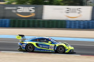 #97 - Rutronik Racing - Loek HARTOG - Eshan PIERIS - Porsche 911 GT3 R (992)