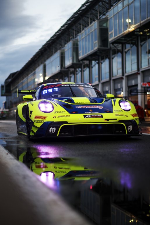 #97 - Rutronik Racing - Loek HARTOG - Eshan PIERIS - Porsche 911 GT3 R (992) | SRO / JEP