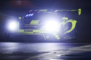#97 - Rutronik Racing - Loek HARTOG - Eshan PIERIS - Porsche 911 GT3 R (992)