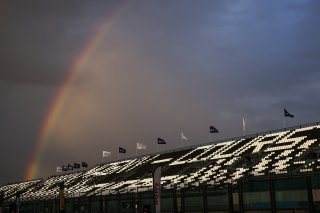 A rainbow at the start of Pre Qualifying