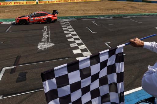 #32 - Team WRT - Charles WEERTS - Kelvin VAN DER LINDE - BMW M4 GT3 EVO  | SRO / JEP