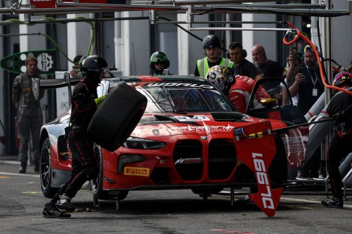 #991 - Paradine Competition - Jake DENNIS - Darren LEUNG - BMW M4 GT3 EVO  | SRO / JEP
