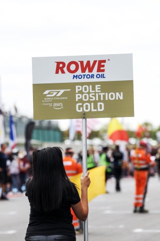 Race 2 grid walk