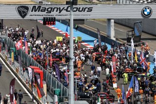Race 2 grid walk
