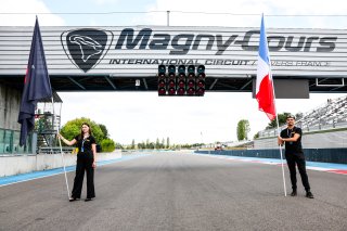 Race 2 grid walk