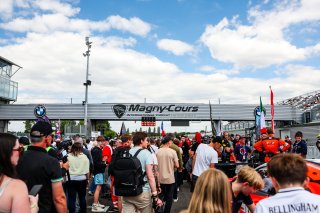 Race 2 grid walk