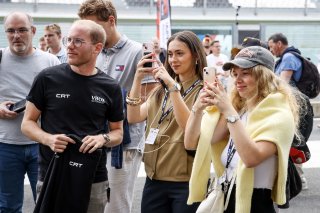 Pit walk and autograph session
