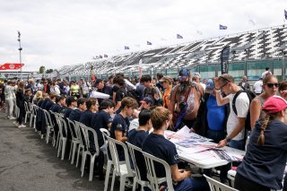 Pit walk and autograph session