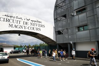 Fans pit walk