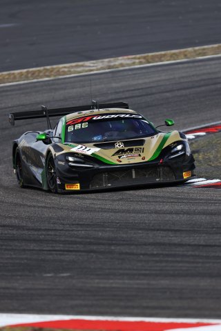 #111 - CSA Racing - Arthur ROUGIER - James KELL - Simon GACHET - McLaren 720S GT3 EVO