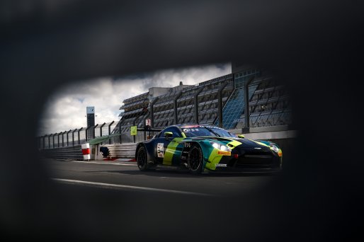 #34 - Walkenhorst Motorsport - Christian KROGNES - David PITTARD - Henrique CHAVES - Aston Martin Vantage AMR GT3 EVO | SRO / JEP