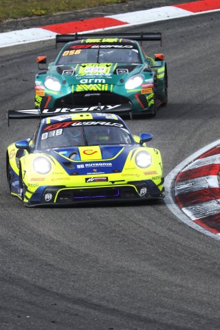 #96 - Rutronik Racing - Sven MULLER - Patric NIEDERHAUSER - Alessio PICARIELLO - Porsche 911 GT3 R (992)