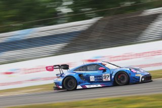 #97 - Rutronik Racing - Loek HARTOG - Antares AU - Morris SCHURING - Porsche 911 GT3 R (992)