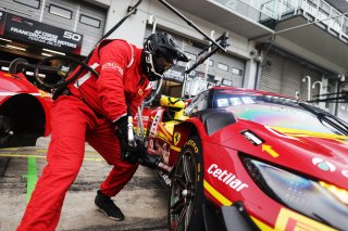 AF Corse Mechanic