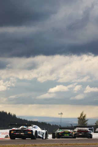 #23 - Team RJN - Reece BARR - Tommy FOSTER - Alex BUNCOMBE - McLaren 720S GT3 EVO