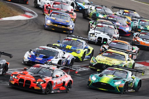 #32 - Team WRT - Kelvin VAN DER LINDE - Charles WEERTS - Ugo DE WILDE - BMW M4 GT3 EVO | SRO / JEP
