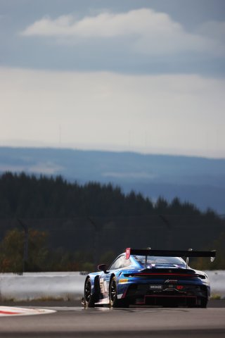 #97 - Rutronik Racing - Loek HARTOG - Antares AU - Morris SCHURING - Porsche 911 GT3 R (992)