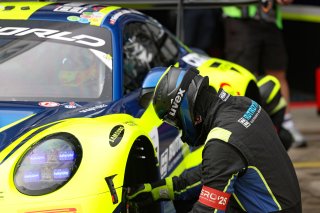 #96 - Rutronik Racing - Sven MULLER - Patric NIEDERHAUSER - Alessio PICARIELLO - Porsche 911 GT3 R (992)