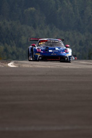 #97 - Rutronik Racing - Loek HARTOG - Antares AU - Morris SCHURING - Porsche 911 GT3 R (992)