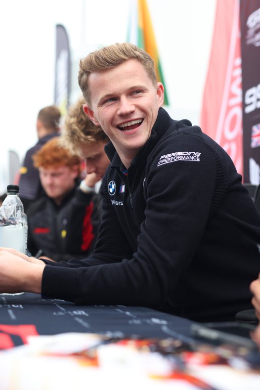 #991 - Paradine Competition - Dan Harper - BMW M4 GT3 EVO at the Autograph Session | SRO / JEP
